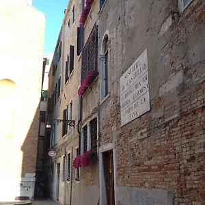 https://hotel-alla-fava.hotelslidodijesolo.com