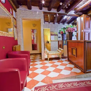 https://hotel-henry-venice.hotelslidodijesolo.com